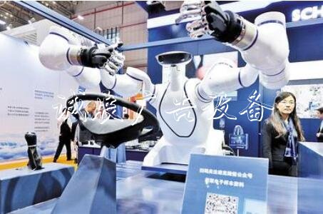 河北制造，借學校宣傳欄力先進提升自己