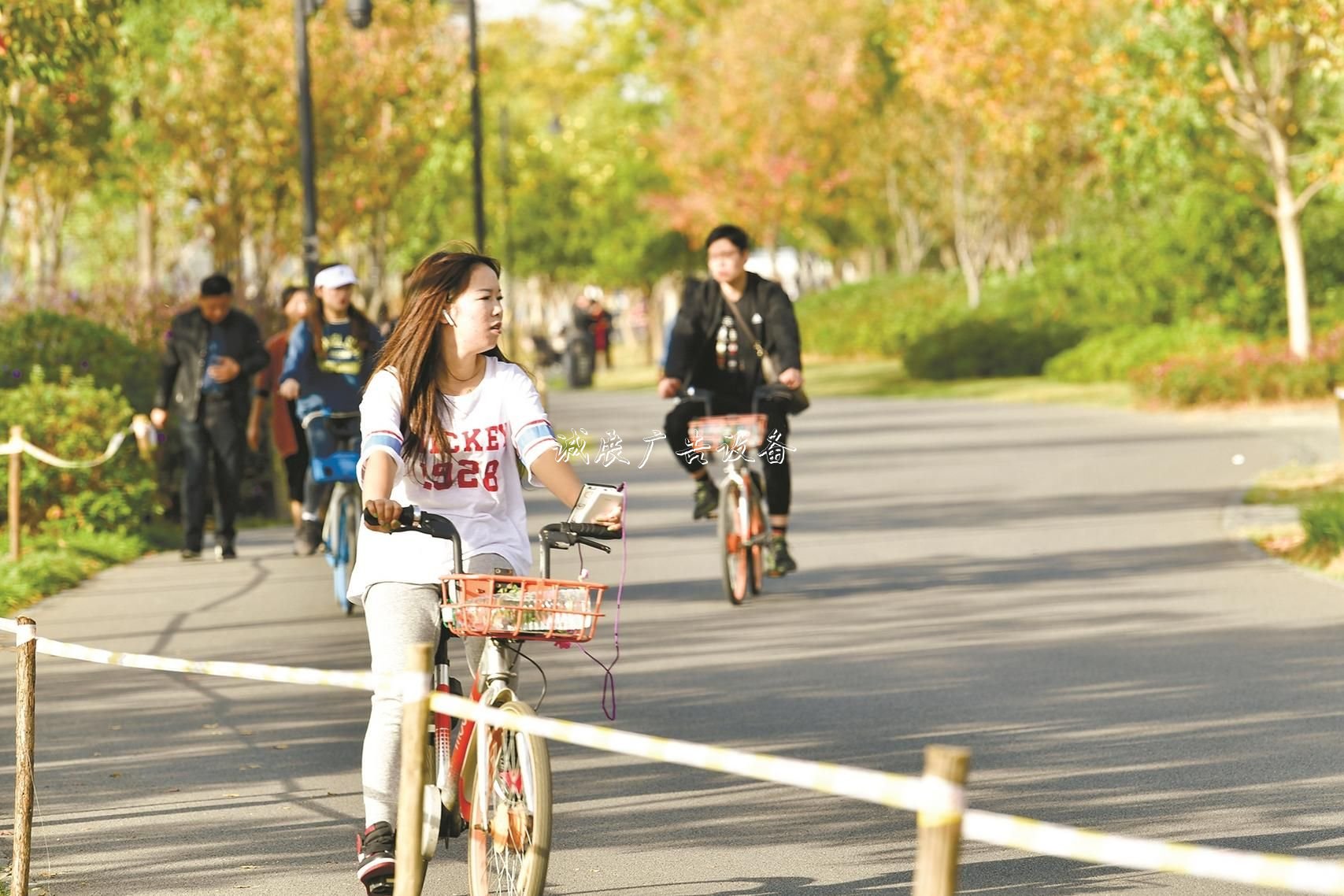 強冷空氣周日開啟新一輪滾動廣告燈箱降溫 武漢低溫將會降至4℃左右