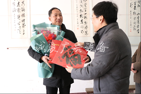 江蘇鹽城:禮遇好人黨建宣傳欄常態(tài)化 催生好人文化